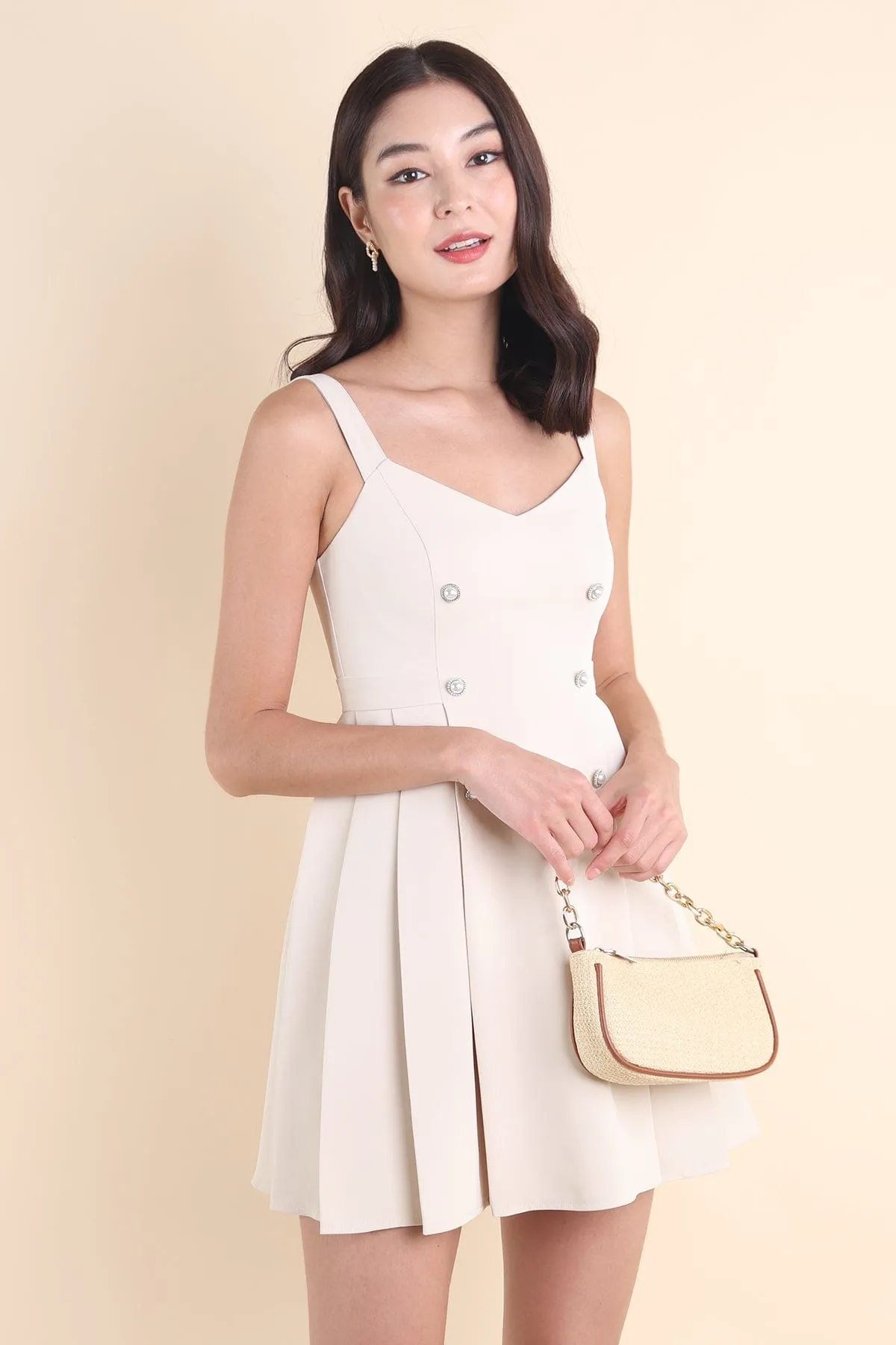 WINDSOR PLEATED DRESS IN OAT