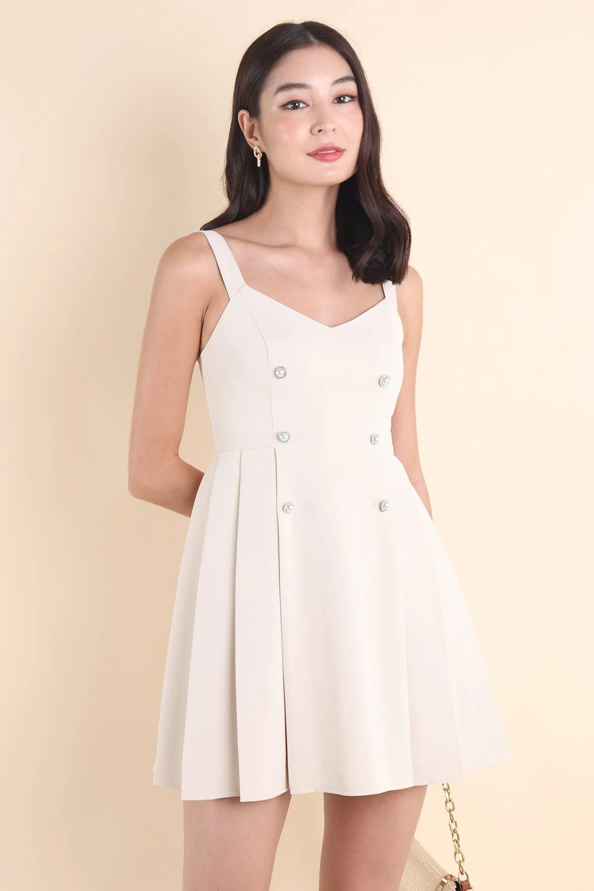 WINDSOR PLEATED DRESS IN OAT