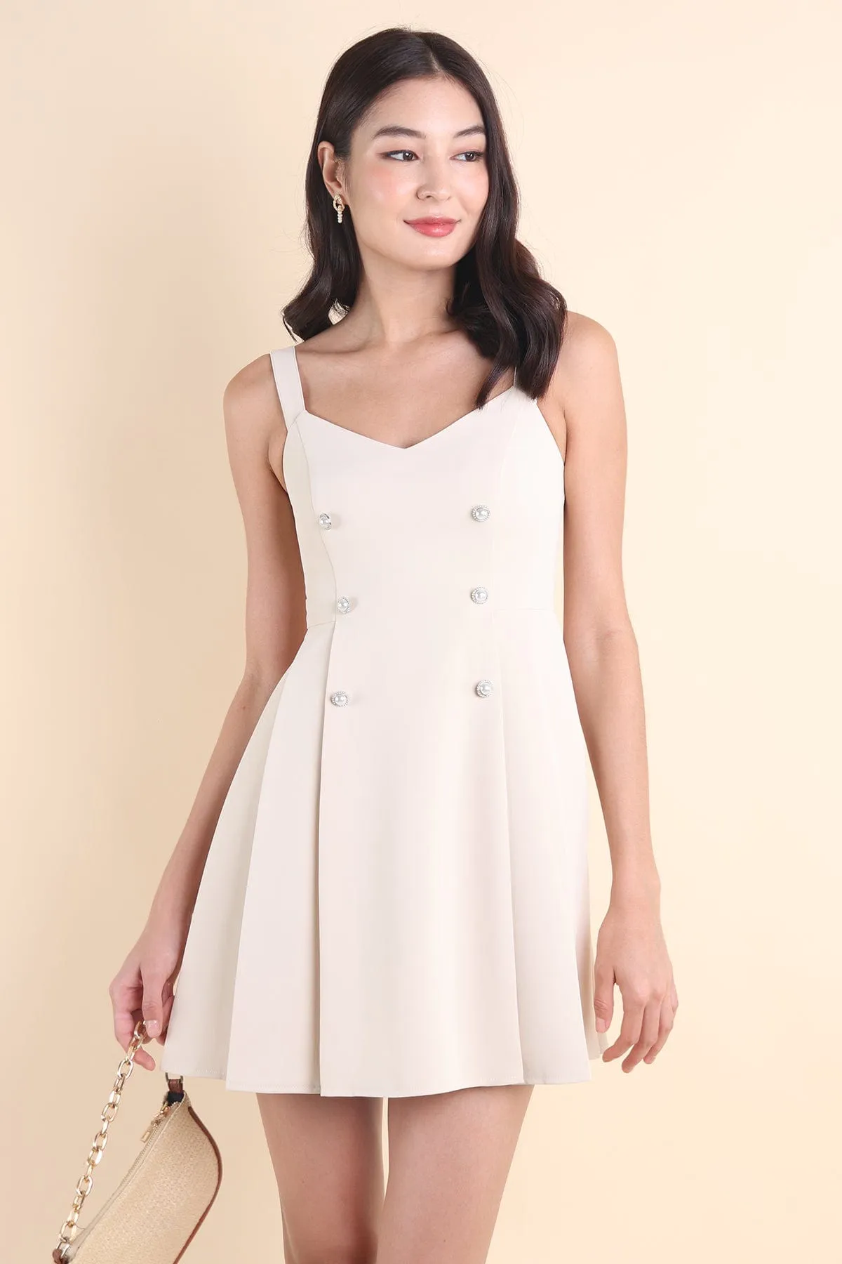 WINDSOR PLEATED DRESS IN OAT