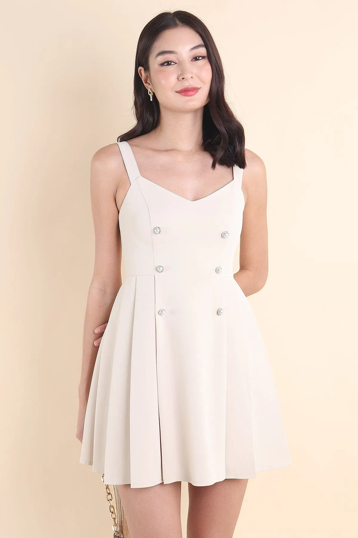 WINDSOR PLEATED DRESS IN OAT