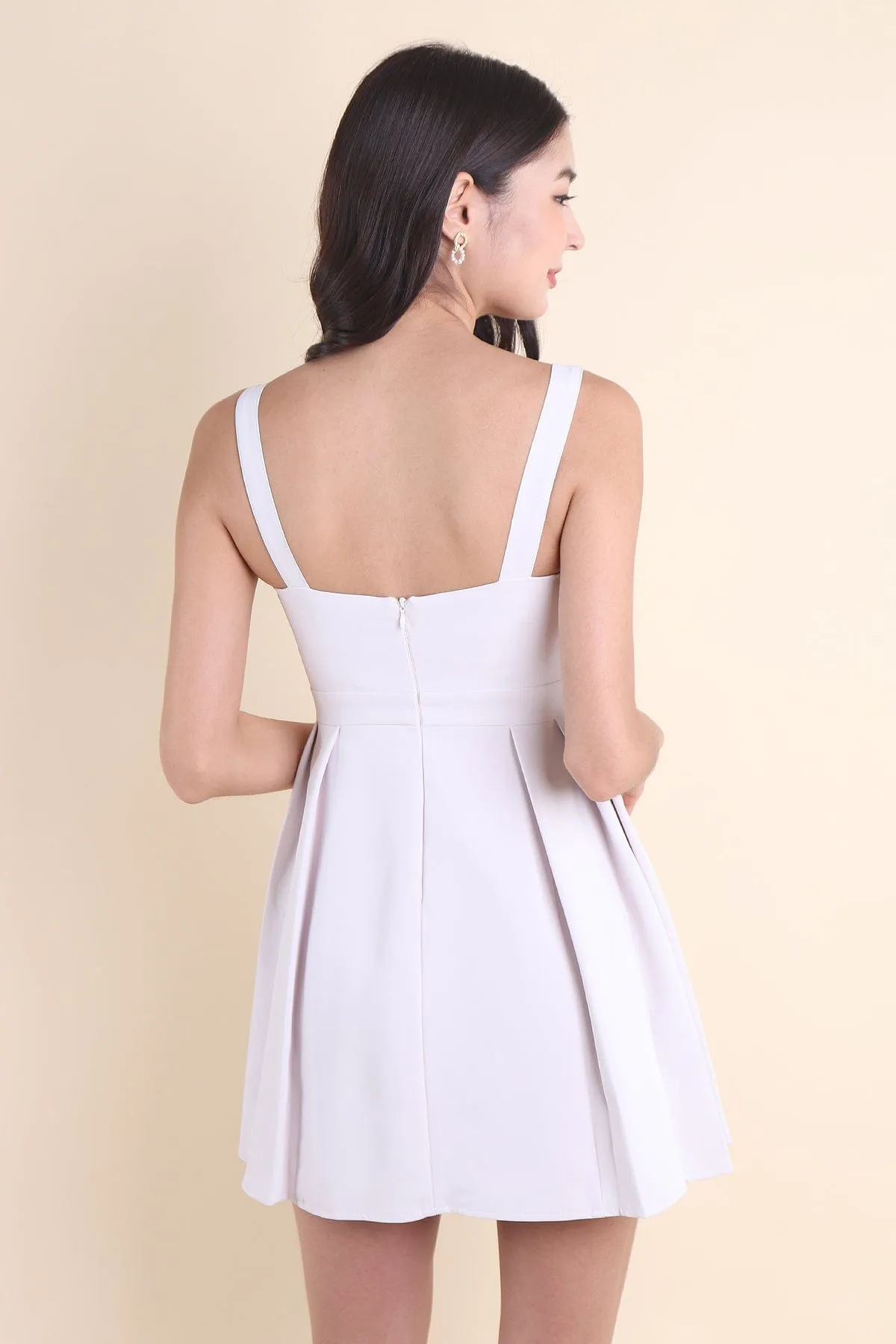 WINDSOR PLEATED DRESS IN PALE LILAC