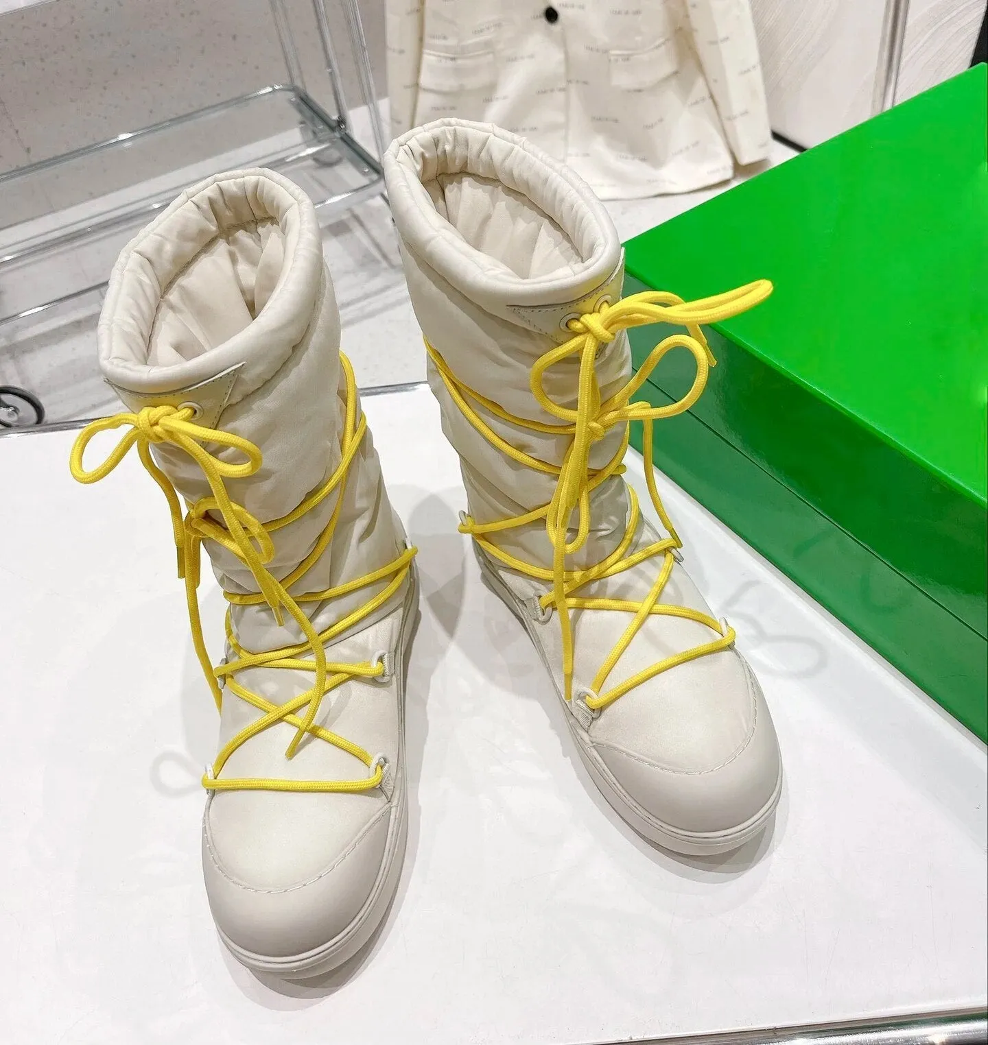 Y2K snow boots