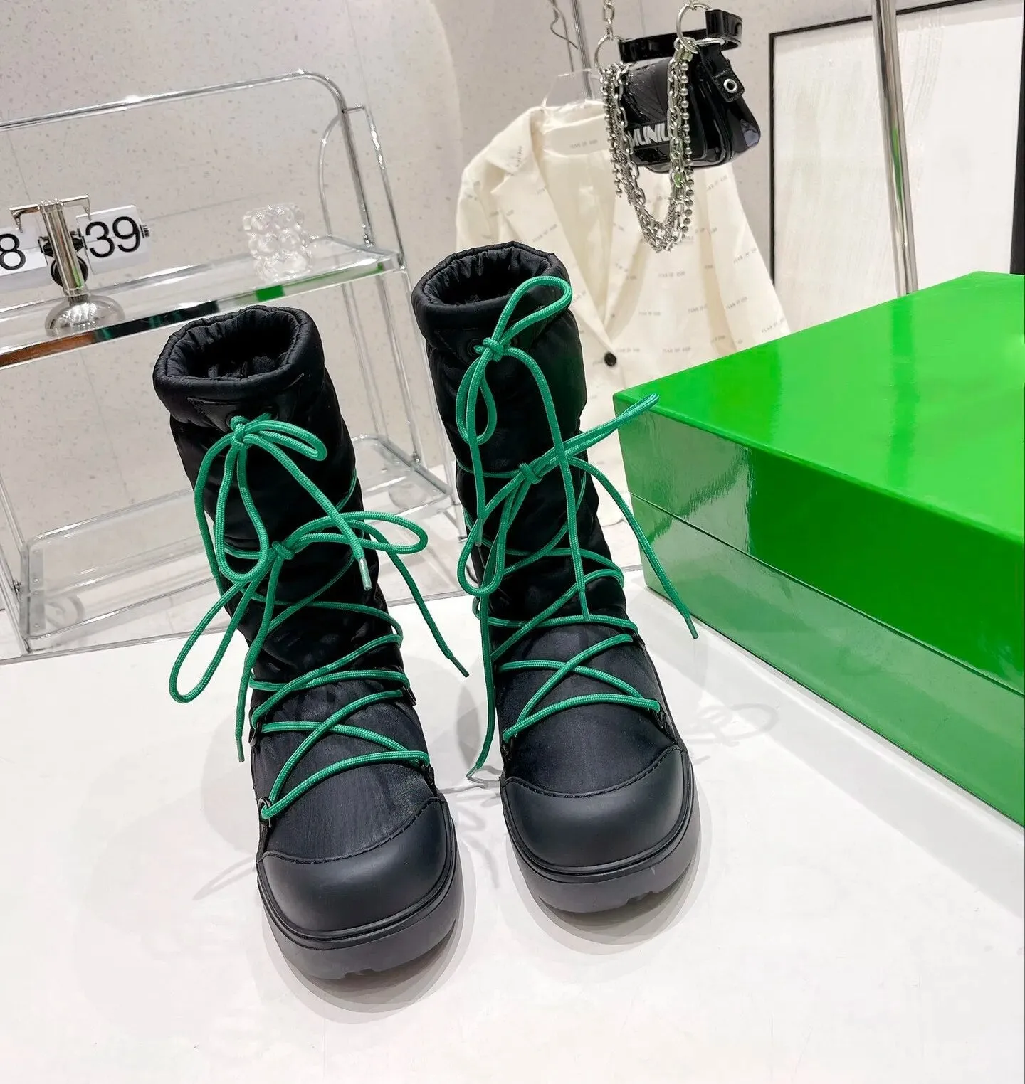 Y2K snow boots