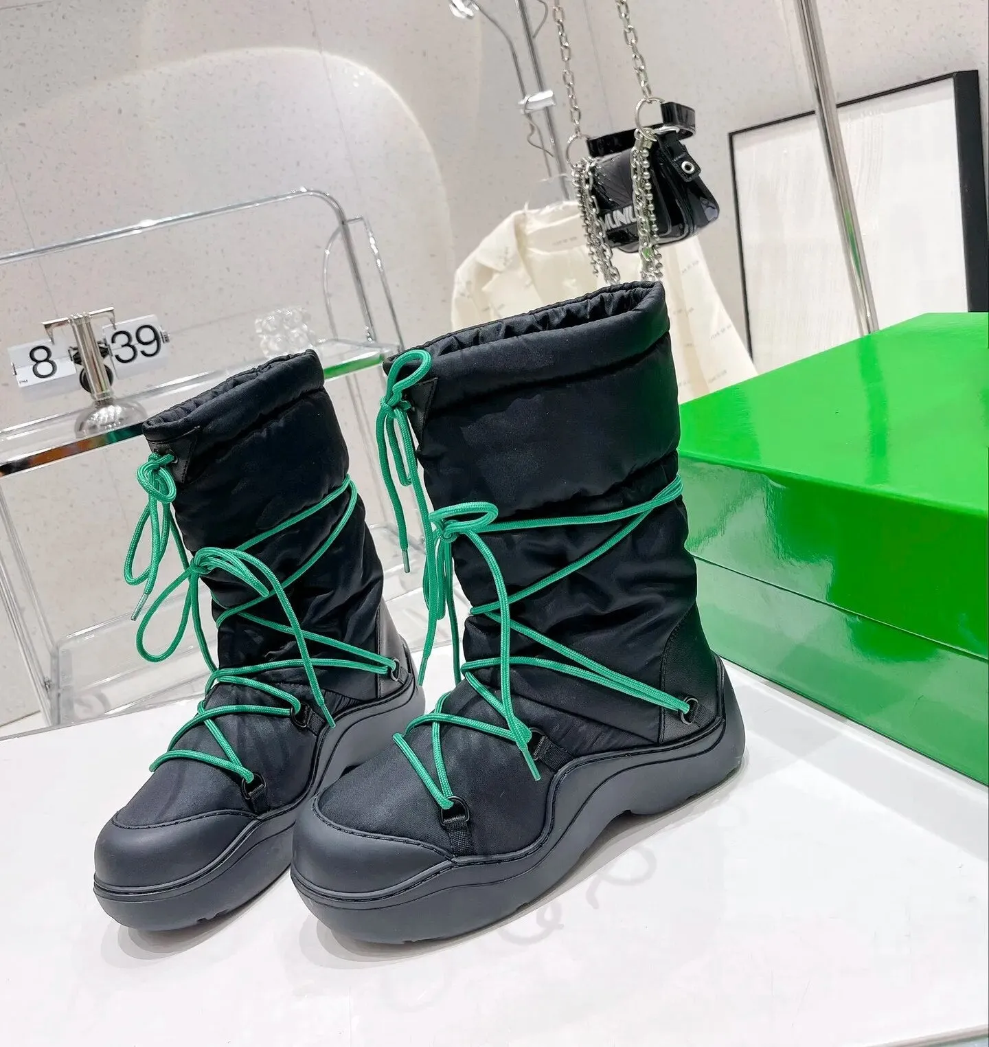 Y2K snow boots