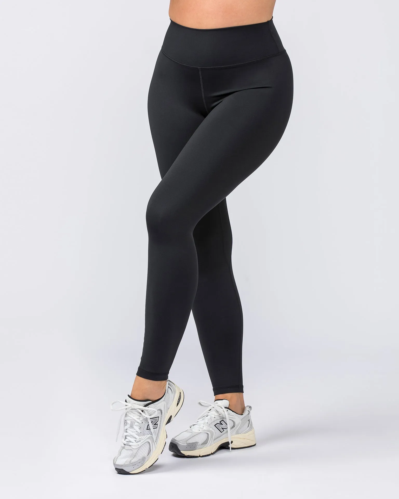 Zero Rise Everyday Ankle Length Leggings - Black (Matte White)